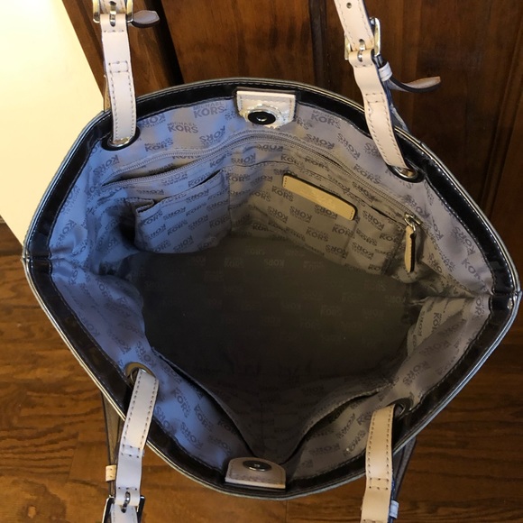 Michael Kors bag - Picture 2 of 8